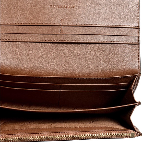 👜 Burberry 👜 - Picture 3 of 4